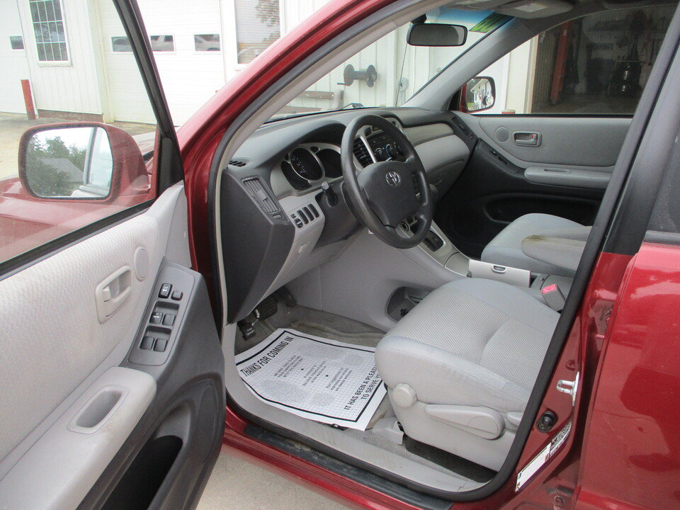 Used 2006 Toyota Highlander 2WD w/ Cold Weather Pkg image 9