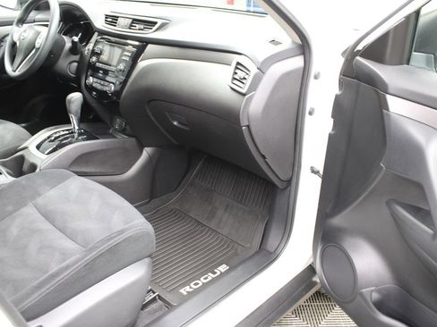 Used 2015 Nissan Rogue SV AWD/4WD image 28