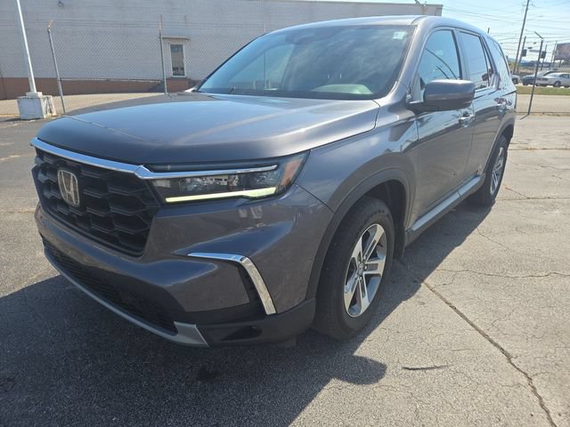 Used 2025 Honda Pilot EX-L image 4