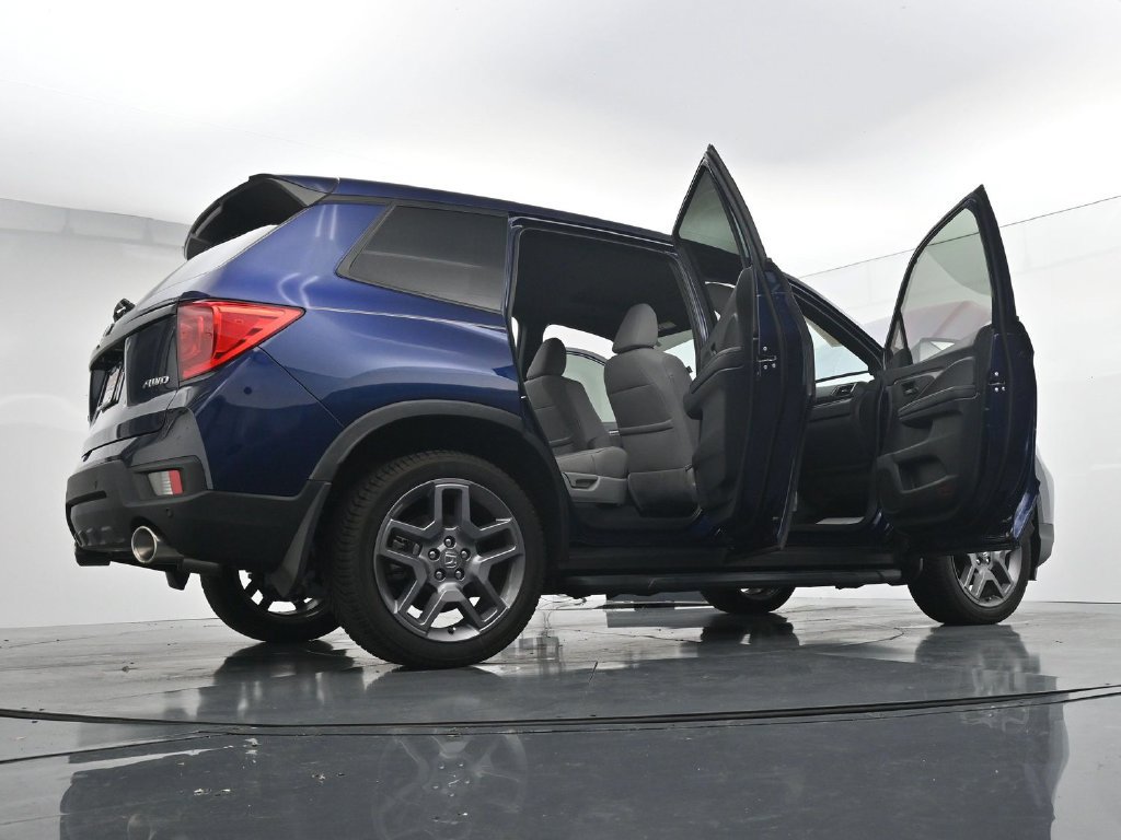 Used 2023 Honda Passport EX-L image 43