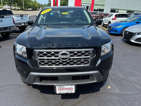 Used 2023 Nissan Frontier SV w/ Tow Package AWD/4WD image 2