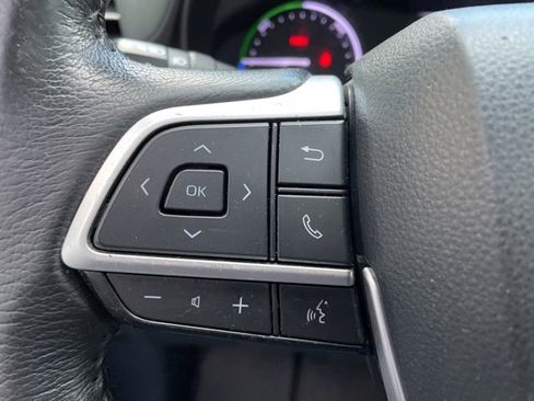 Used 2021 Toyota Sienna XLE image 21