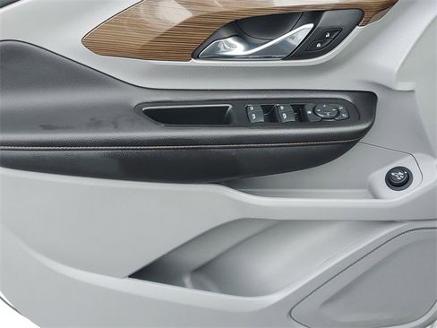 Used 2019 GMC Terrain SLE w/ Driver Convenience Package image 15