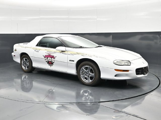Used 1999 Chevrolet Camaro Z28 RWD image 4