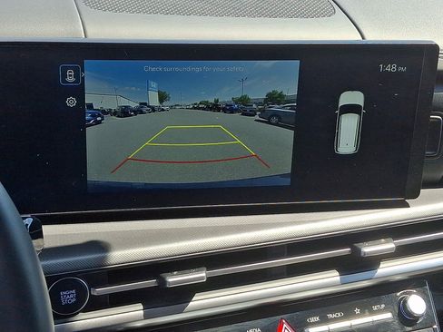 Used 2025 Hyundai Santa Fe SEL FWD image 17