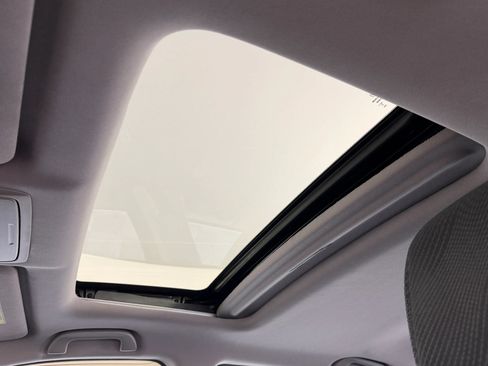 Used 2017 Honda Accord EX image 35
