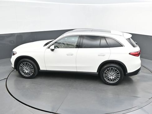 Used 2024 Mercedes-Benz GLC 300 4MATIC image 33