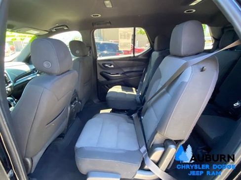 Used 2023 Chevrolet Traverse LT FWD image 26