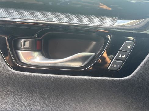 Used 2024 Honda CR-V EX-L image 12