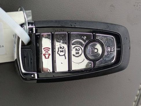 New 2026 Lincoln Corsair Premiere image 29