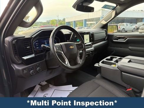 Used 2025 Chevrolet Silverado 1500 LT AWD/4WD image 4