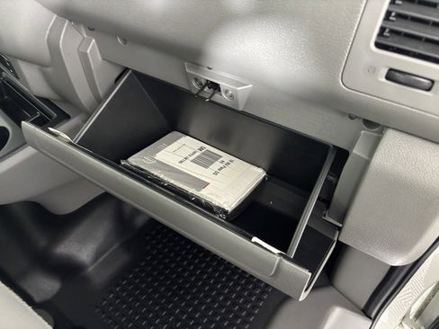 Used 2018 Nissan NV 3500 S image 28