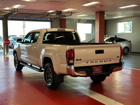 Certified 2022 Toyota Tacoma SR5 w/ Black Out Package (TMS) AWD/4WD image 5