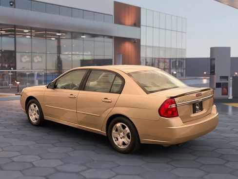 Used 2005 Chevrolet Malibu LT w/ Preferred Equipment Group image 6