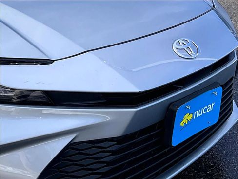 Used 2025 Toyota Camry LE image 32