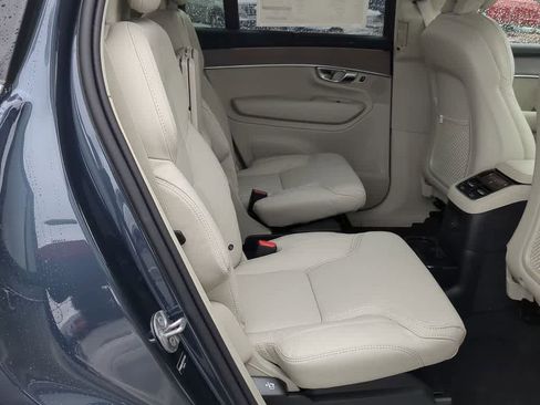 New 2026 Volvo XC90 T8 Ultra w/ Protection Package Premier image 19