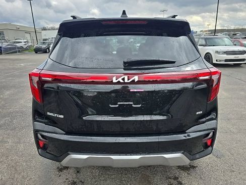 Used 2025 Kia Seltos S image 6