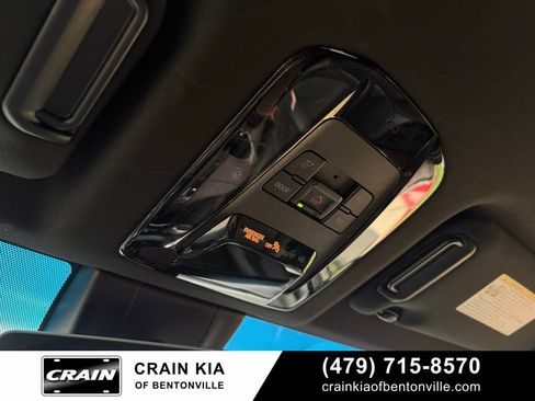 Used 2021 Toyota Venza XLE w/ Softex Package AWD/4WD image 21