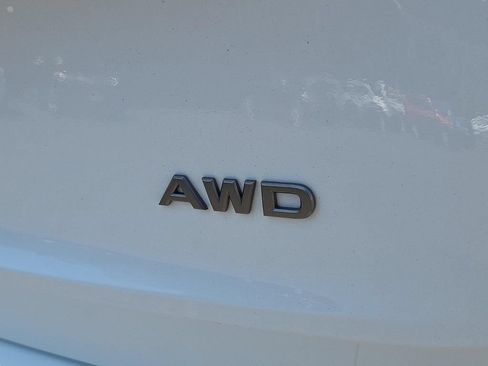 Used 2024 Nissan Rogue S AWD/4WD image 29