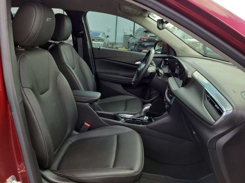 Certified 2024 Buick Encore GX Sport Touring FWD image 26