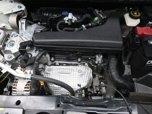 Used 2015 Nissan Rogue SV w/ SV Premium Package FWD image 29