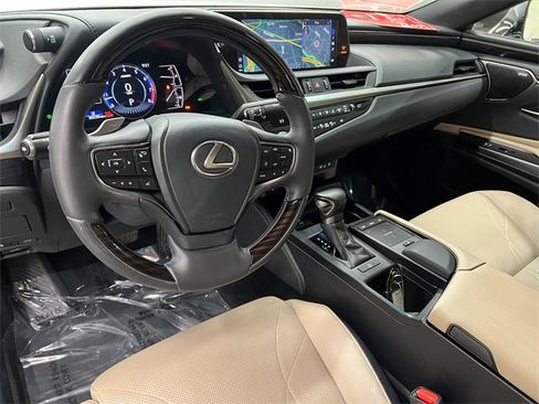 Used 2021 Lexus ES 350 Luxury image 17