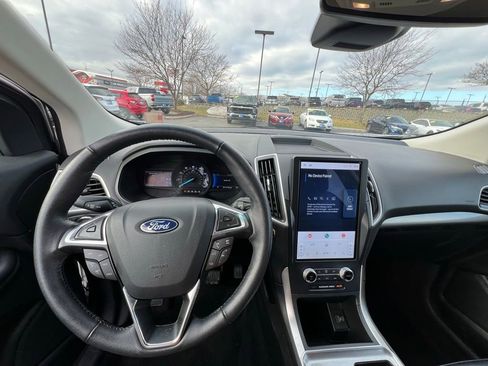 Used 2024 Ford Edge SEL image 36