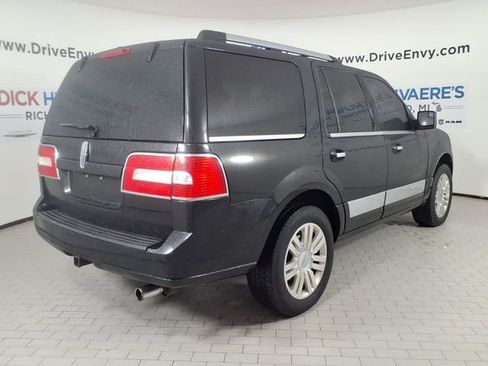 Used 2012 Lincoln Navigator 4WD image 4