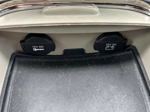Used 2013 Dodge Grand Caravan SXT w/ UConnect Hands-Free Group FWD image 33
