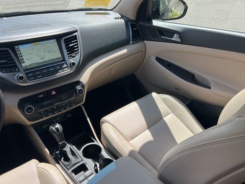 Used 2017 Hyundai Tucson SE Plus AWD/4WD image 26