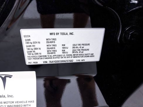 Used 2024 Tesla Model Y Long Range AWD/4WD image 33