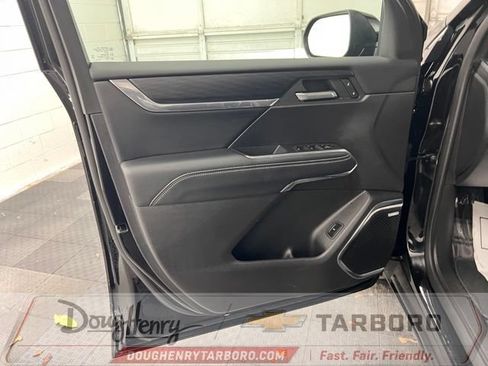Used 2025 GMC Acadia Elevation FWD image 27