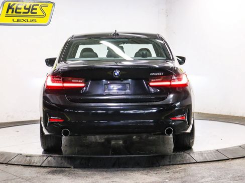 Used 2019 BMW 330i Sedan w/ Premium Package RWD image 3
