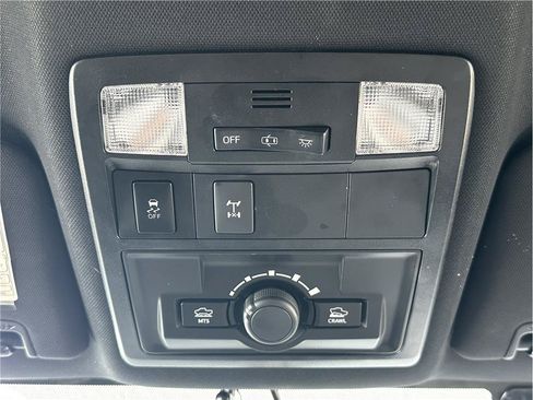 Used 2017 Toyota Tacoma TRD Off-Road w/ Tow Package (A/T) AWD/4WD image 26