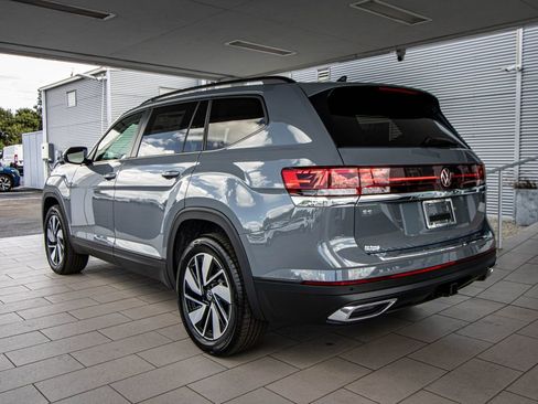 New 2026 Volkswagen Atlas SE FWD image 14