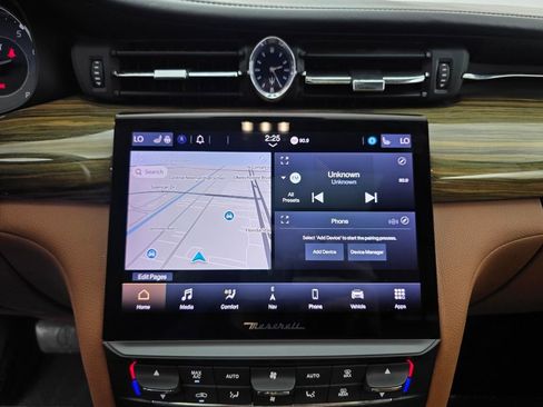 Used 2021 Maserati Quattroporte S Q4 AWD/4WD image 23