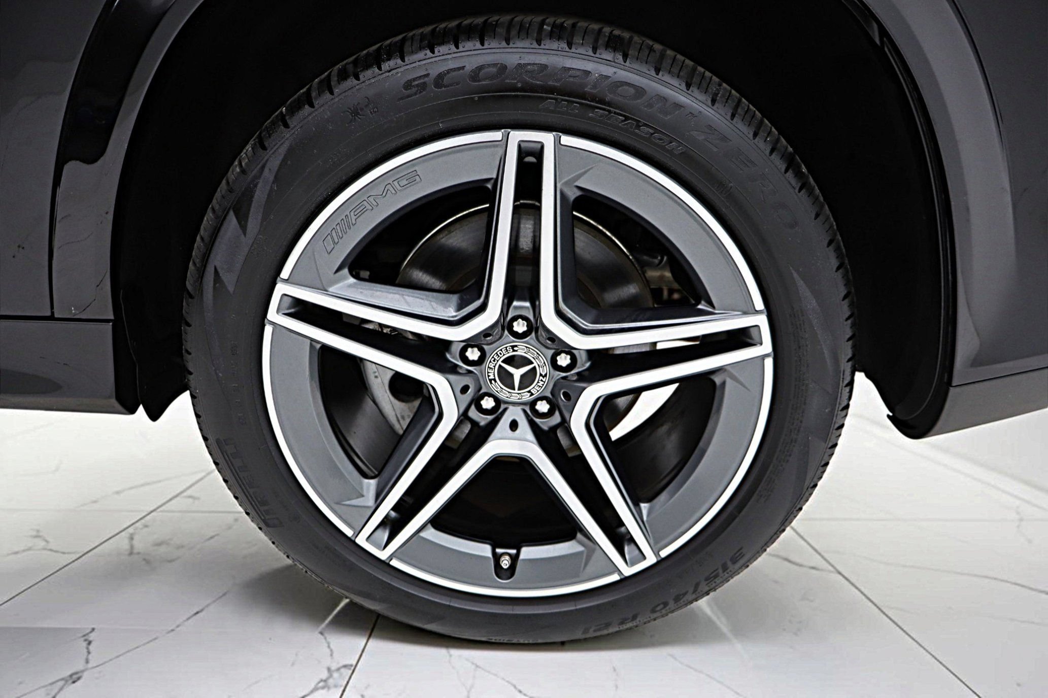 Used 2024 Mercedes-Benz GLS 450 4MATIC image 46
