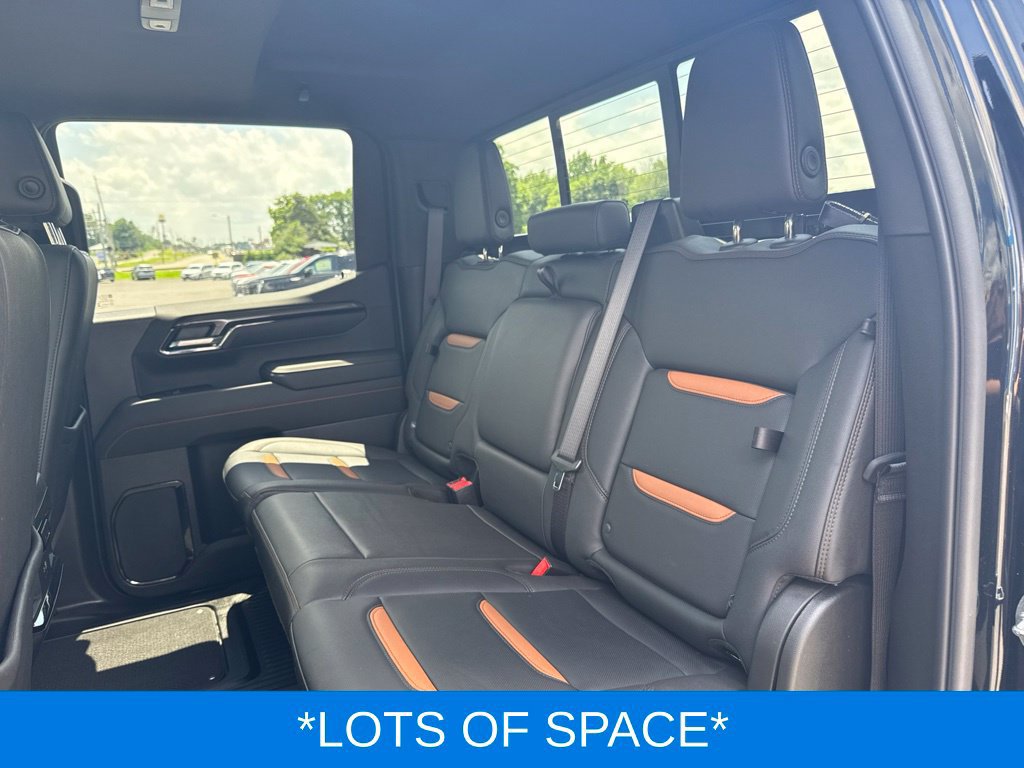 Used 2025 GMC Sierra 1500 AT4 w/ AT4 Premium Package AWD/4WD image 12