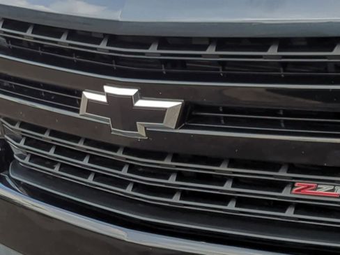 Used 2020 Chevrolet Silverado 1500 LT Trail Boss AWD/4WD image 12