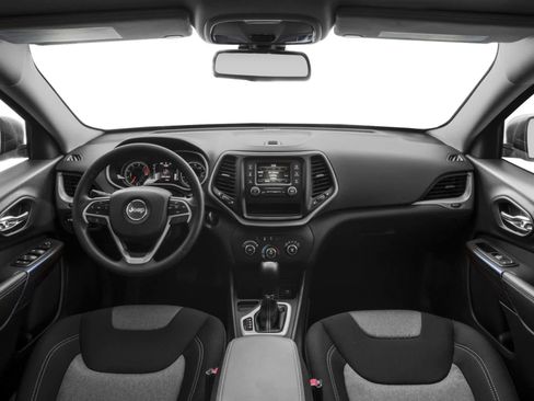 Used 2017 Jeep Cherokee Sport AWD/4WD image 5