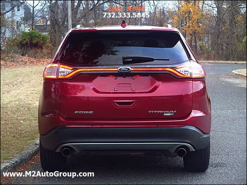 Used 2018 Ford Edge Titanium w/ Technology Package image 30