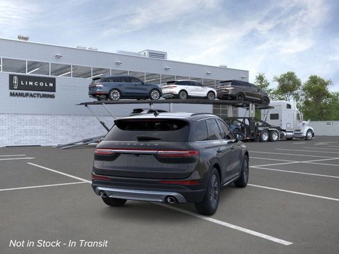 New 2026 Lincoln Corsair Premiere image 8