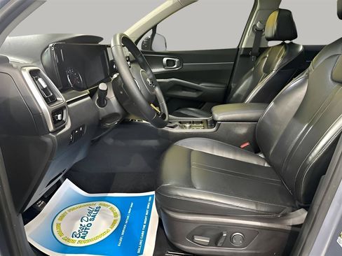Used 2021 Kia Sorento S w/ Panoramic Sunroof Package AWD/4WD image 9