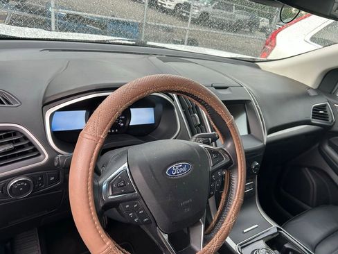 Used 2019 Ford Edge SEL w/ Equipment Group 201A FWD image 10