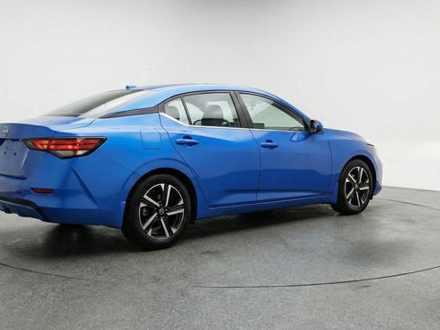 Used 2025 Nissan Sentra SV image 9