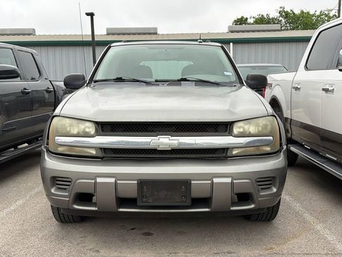 Used 2005 Chevrolet TrailBlazer LS RWD image 2