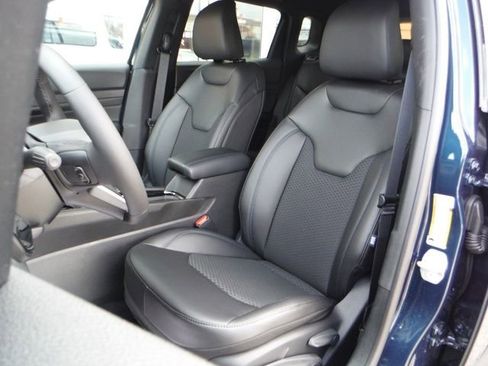 New 2026 Jeep Compass Latitude AWD/4WD image 15
