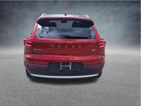 Certified 2023 Volvo XC40 B5 Ultimate w/ Protection Package Premier AWD/4WD image 7