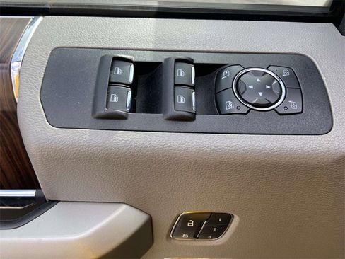 Used 2015 Ford F150 Lariat w/ Equipment Group 501A Mid image 13