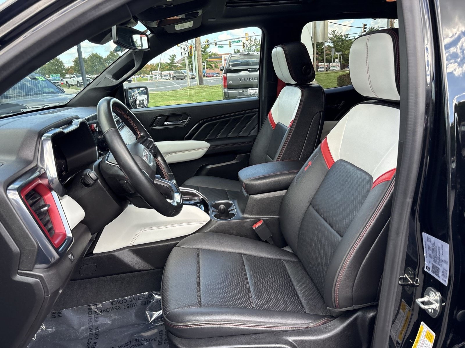 Used 2023 GMC Canyon AT4X AWD/4WD image 13